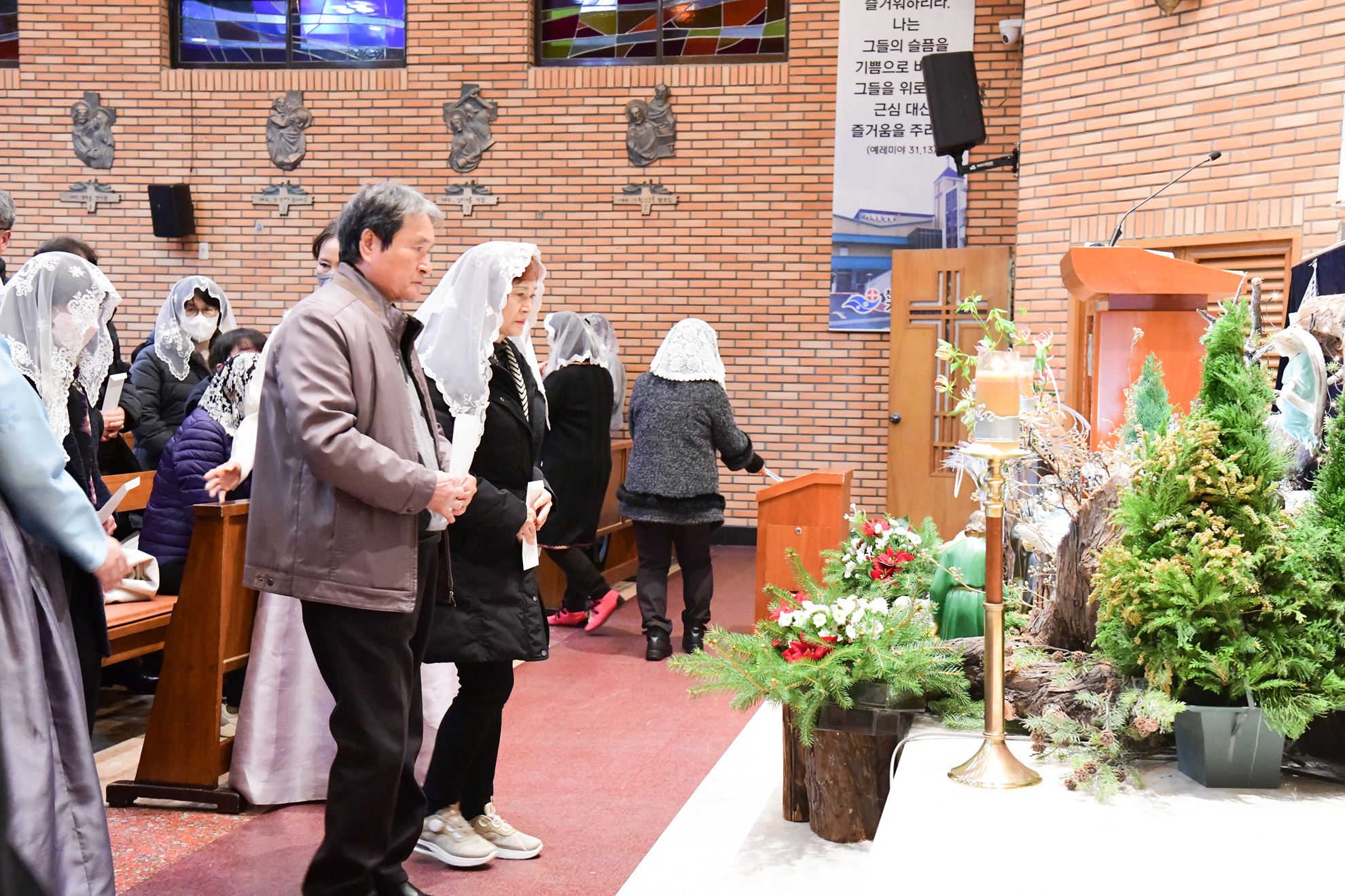 2024년 주님 성탄 대축일 밤미사 (64).jpg