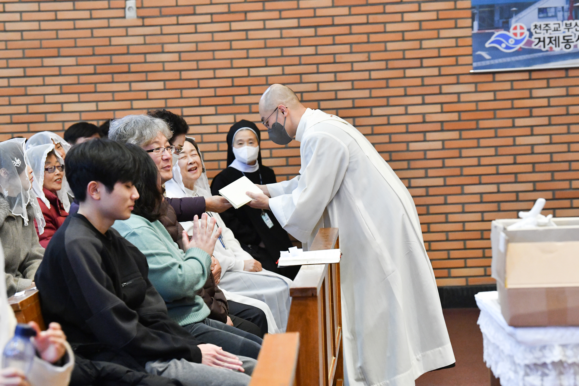 2024년 주님 성탄 대축일 낮미사 (38).jpg