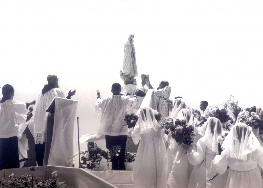 19670528교구설정 10주년 한미 합동 성체대회(옛 부산역 광장)027.jpg