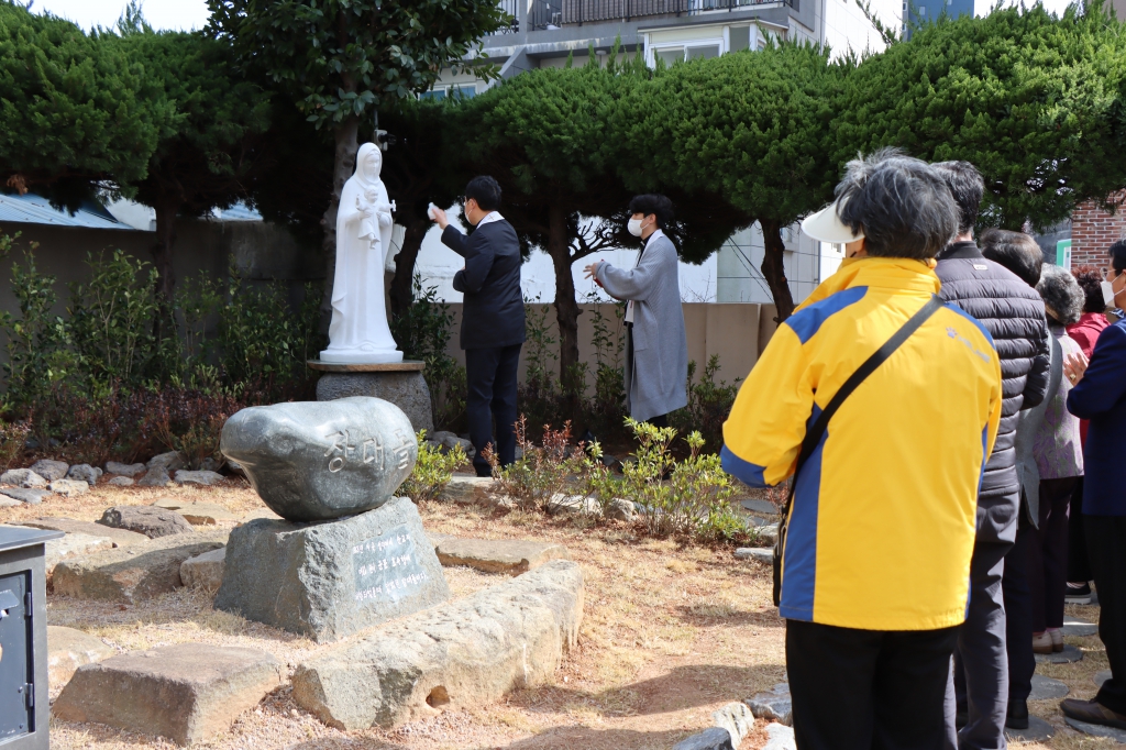 20220327수영장대순교성지성모상축복식006.JPG