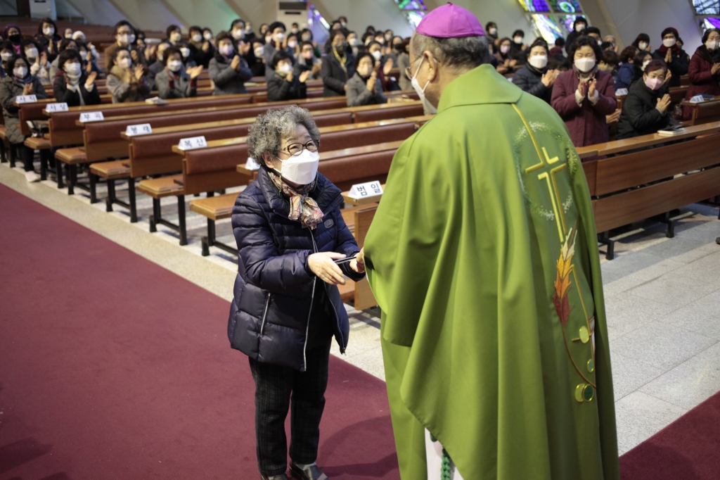 20230213구역및반봉사자근속상시상식304.JPG