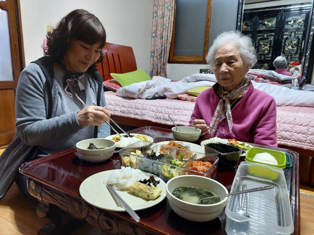 20230426구봉성당함께하는사랑의밥상002.jpg