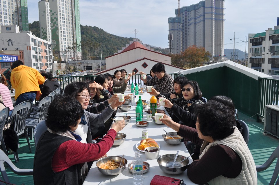 20191110장유성당본당의날행사002.jpg