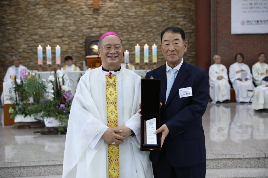 20241007부산가톨릭대학교개교60주년기념미사220.JPG