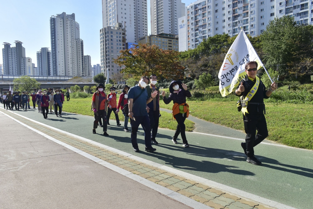 20221016토현성당본당의날007.jpg