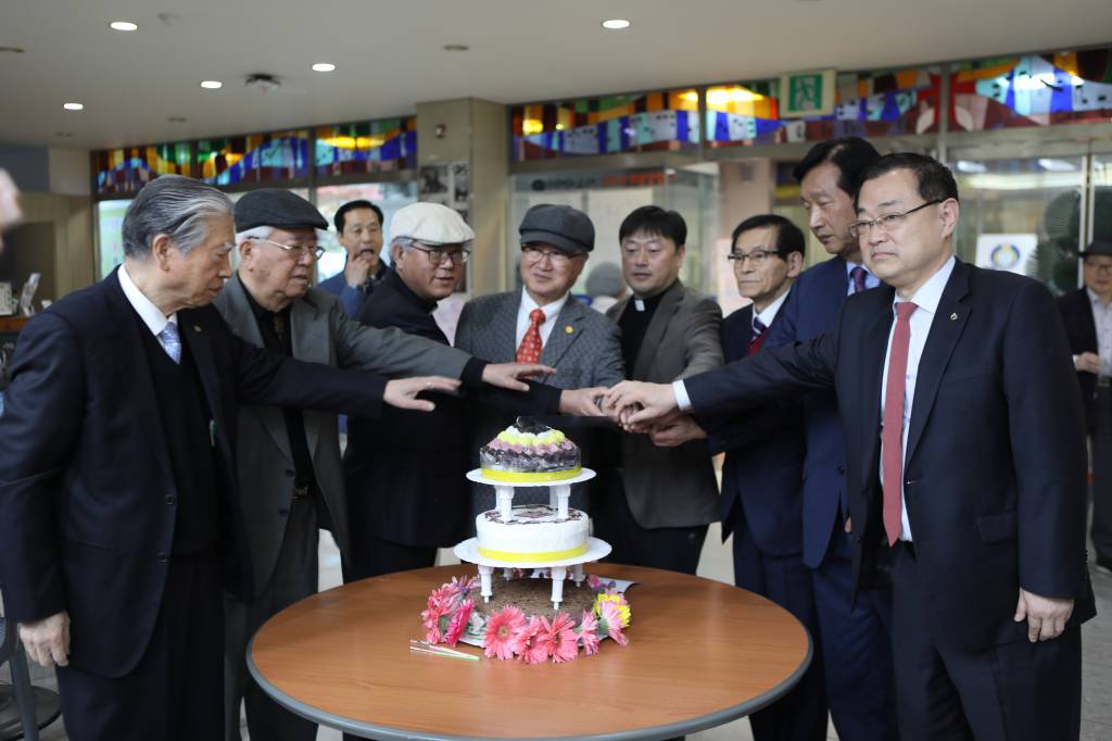 20180414가톨릭문인협회30주년시화전185.JPG