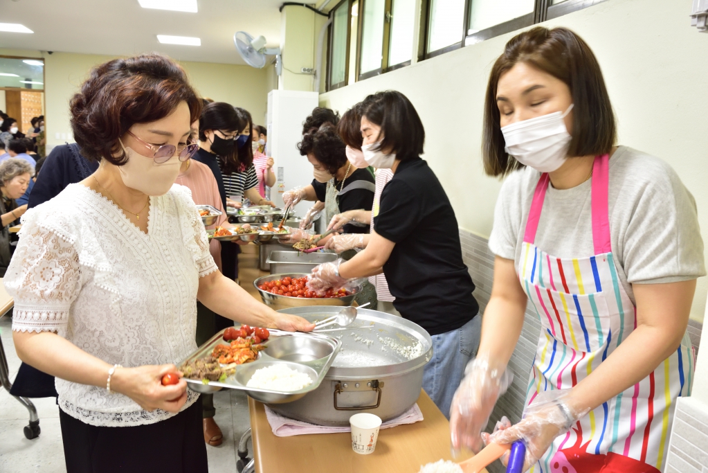 20220612망미성당본당의날40주년및견진성사014.jpg