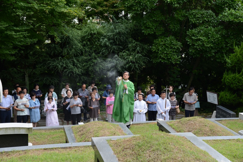 20170816오륜대순교자성지시복3주년묘지참배예식002.jpg