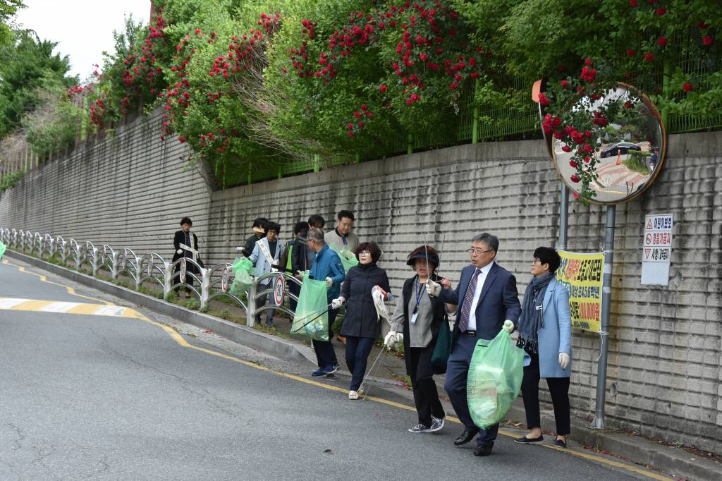 20180520화봉성당환경선교020.JPG