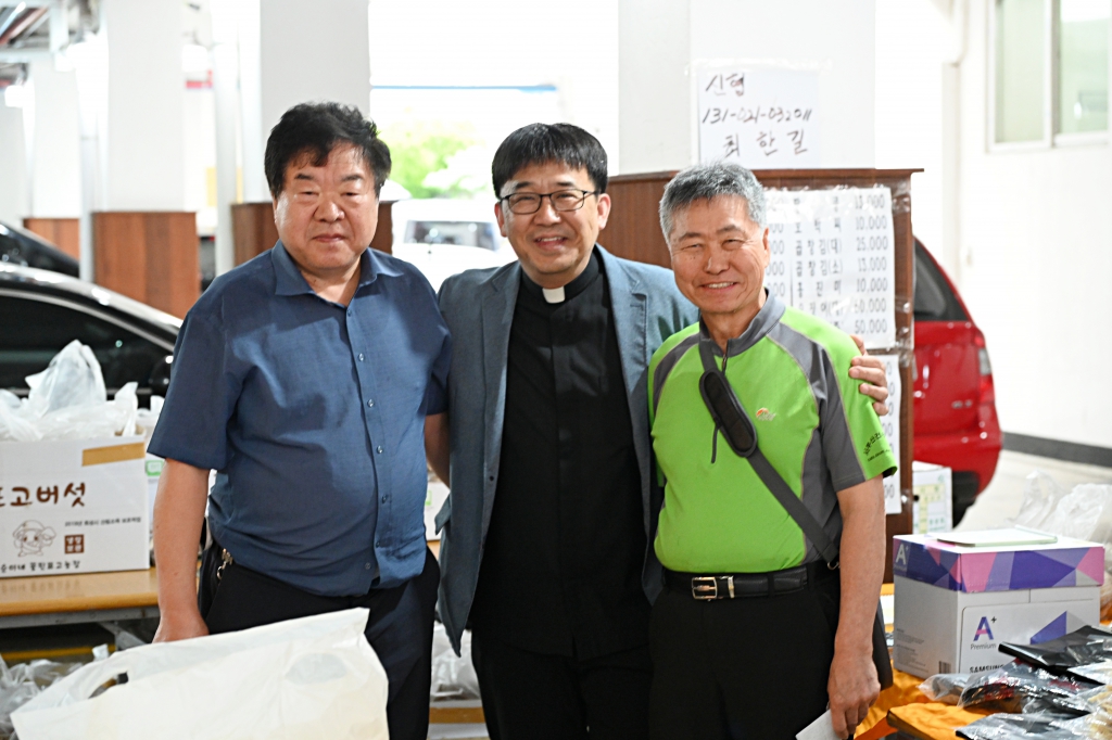 20240608중앙성당상우회청소년및불우이웃돕기농산물판매030.JPG