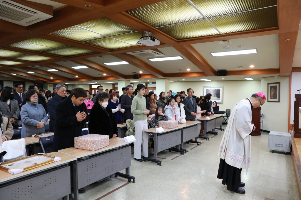 20231201성가정축복장수여식196.JPG