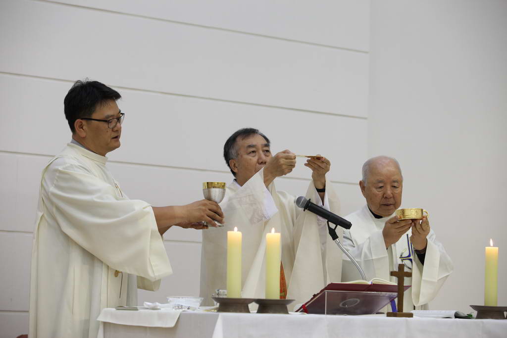 성빈첸시오 아바오로회 50주년 기념 시상식--.jpg