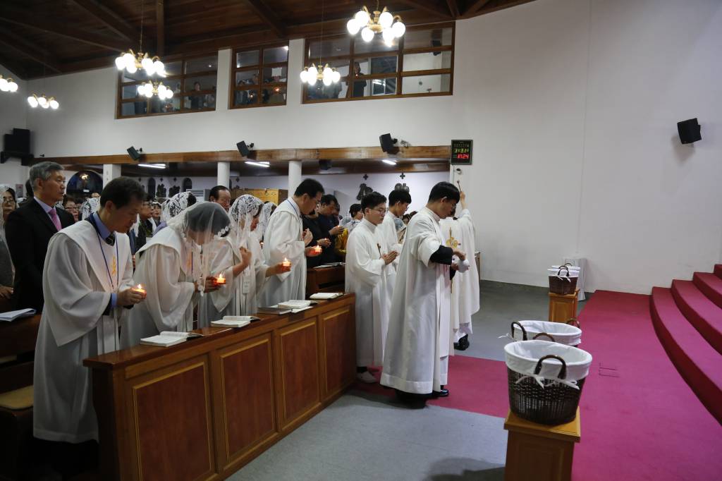 성토요일175.JPG