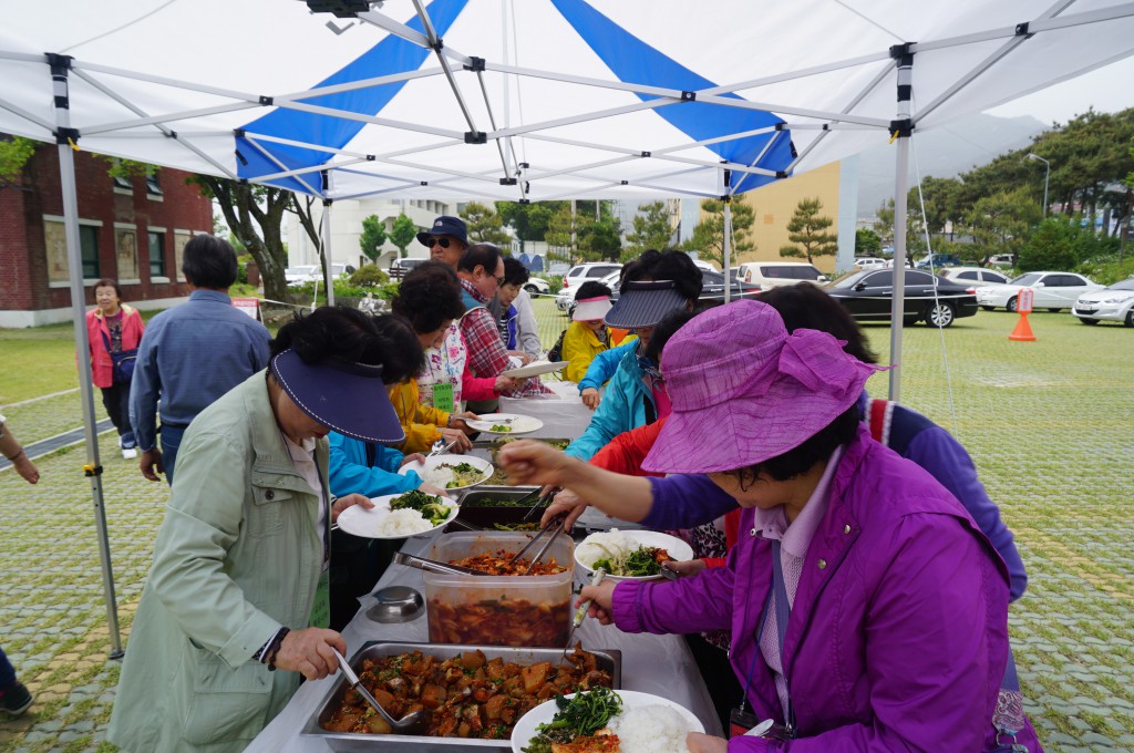 성가정성당효도관광_곡성성당07.JPG