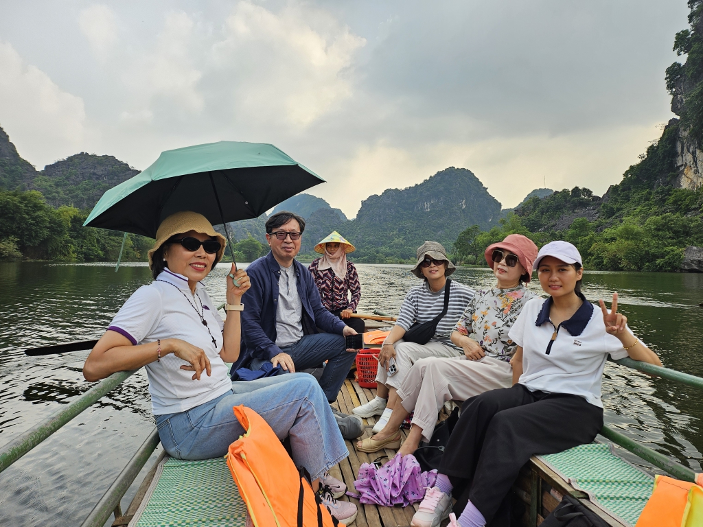 KakaoTalk_20251009_211726320_09.jpg