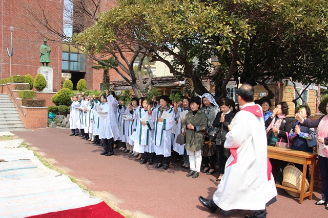 oZQCJ6bH_1427675362_160[1].jpg