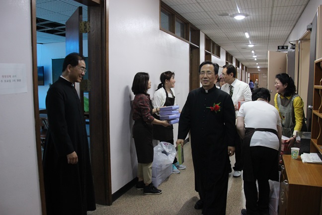 EIhtmu6Z_1431311836_684[1].jpg