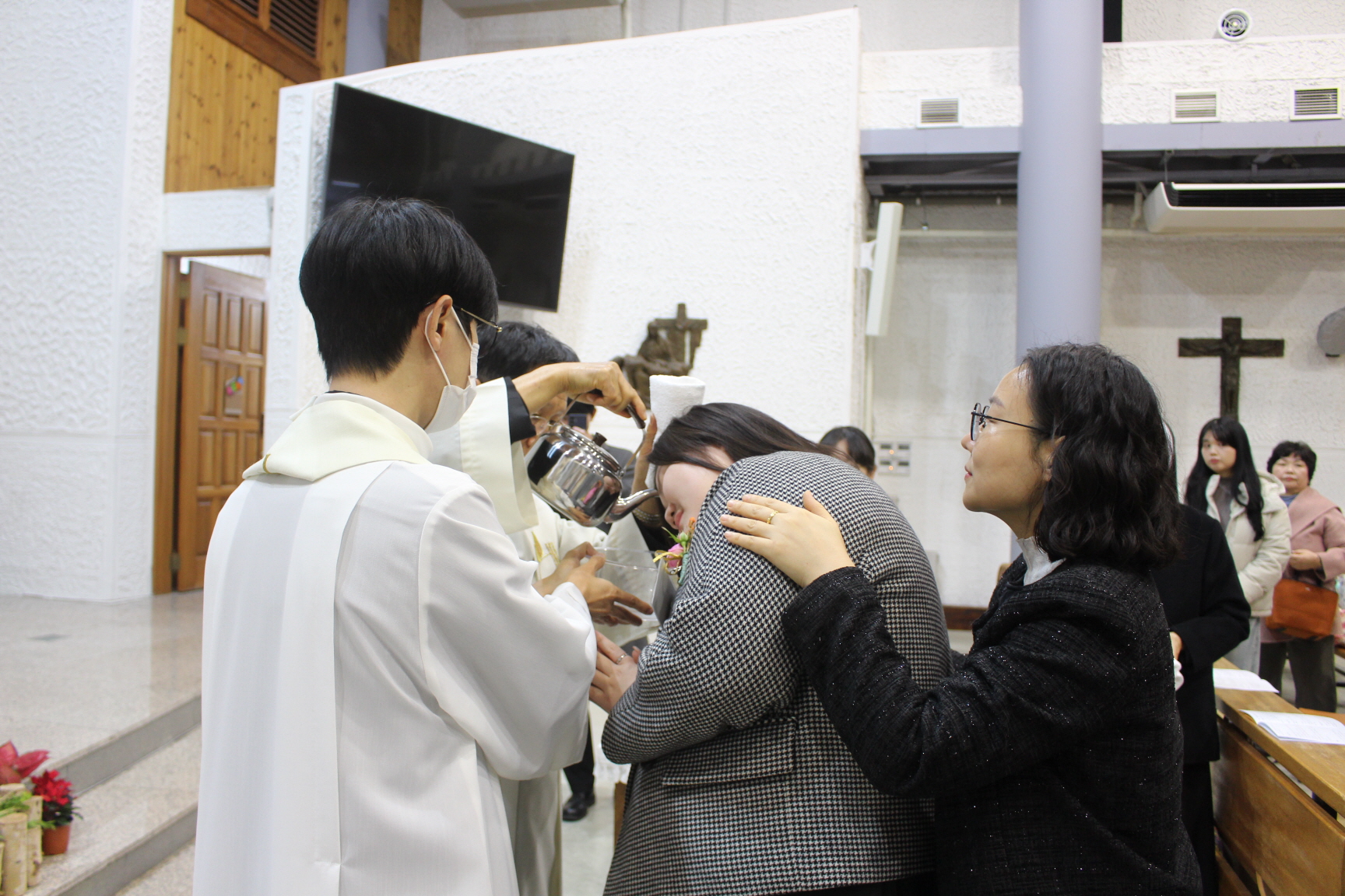 251225 세례식 (17).JPG