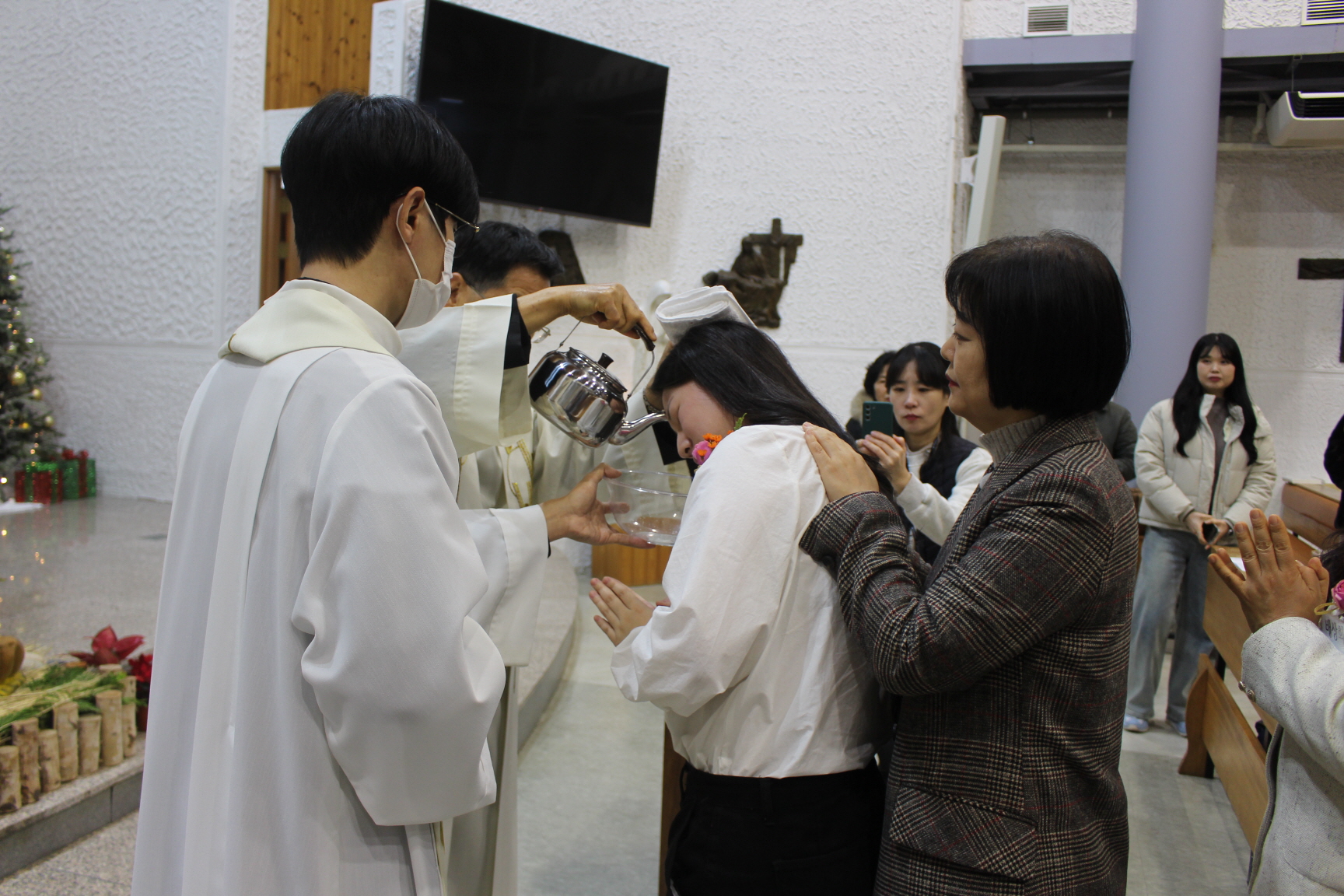 251225 세례식 (10).JPG