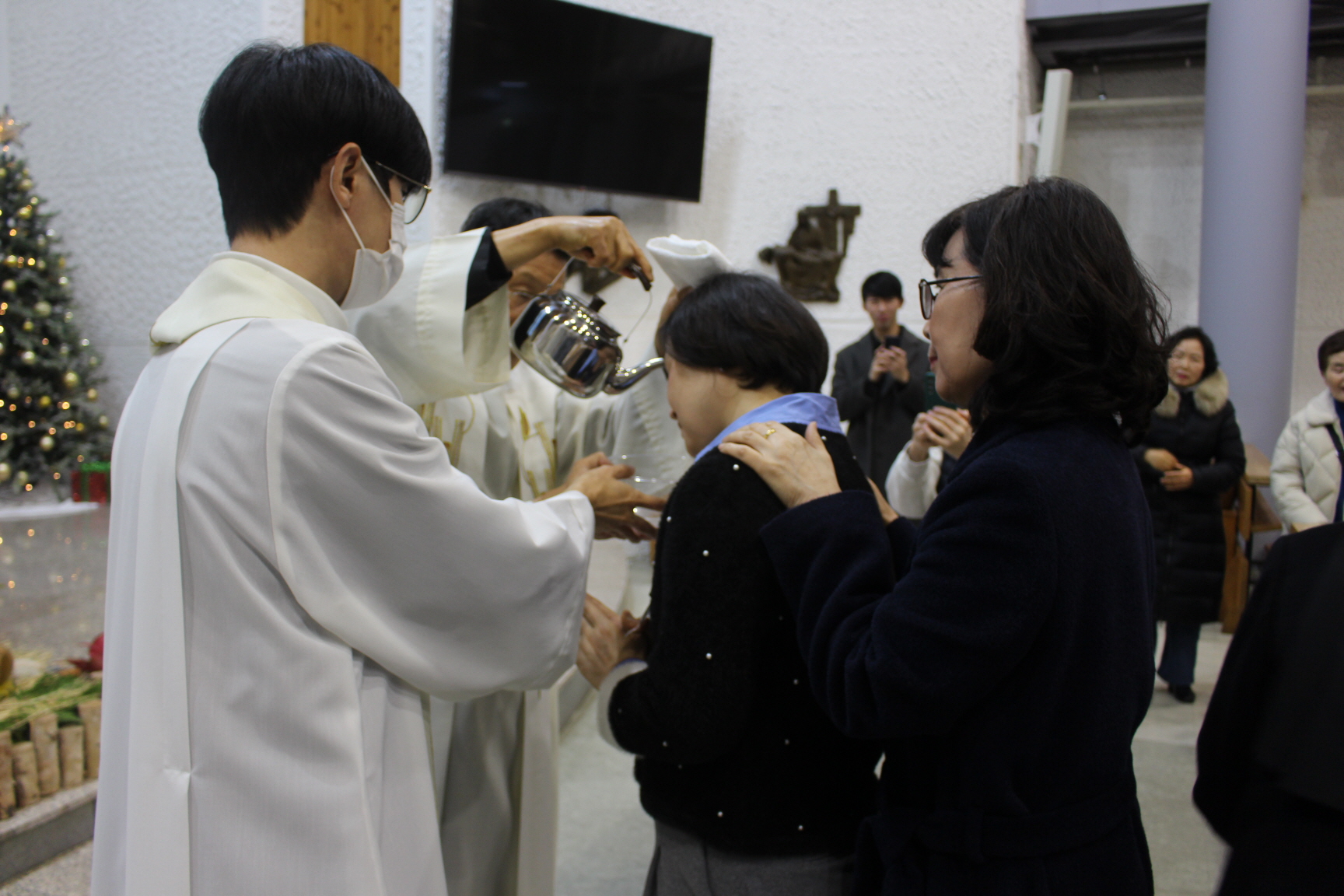 251225 세례식 (15).JPG