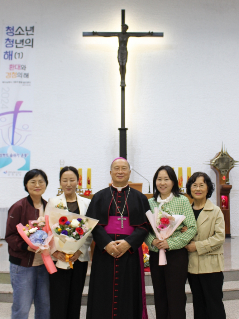 2410274 견진성사 개인사진 (14)[1].JPG