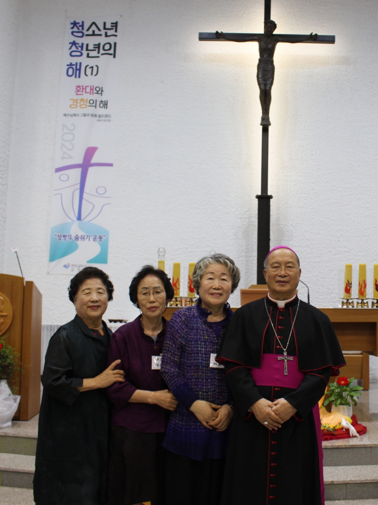 2410274 견진성사 개인사진 (3)[1].JPG