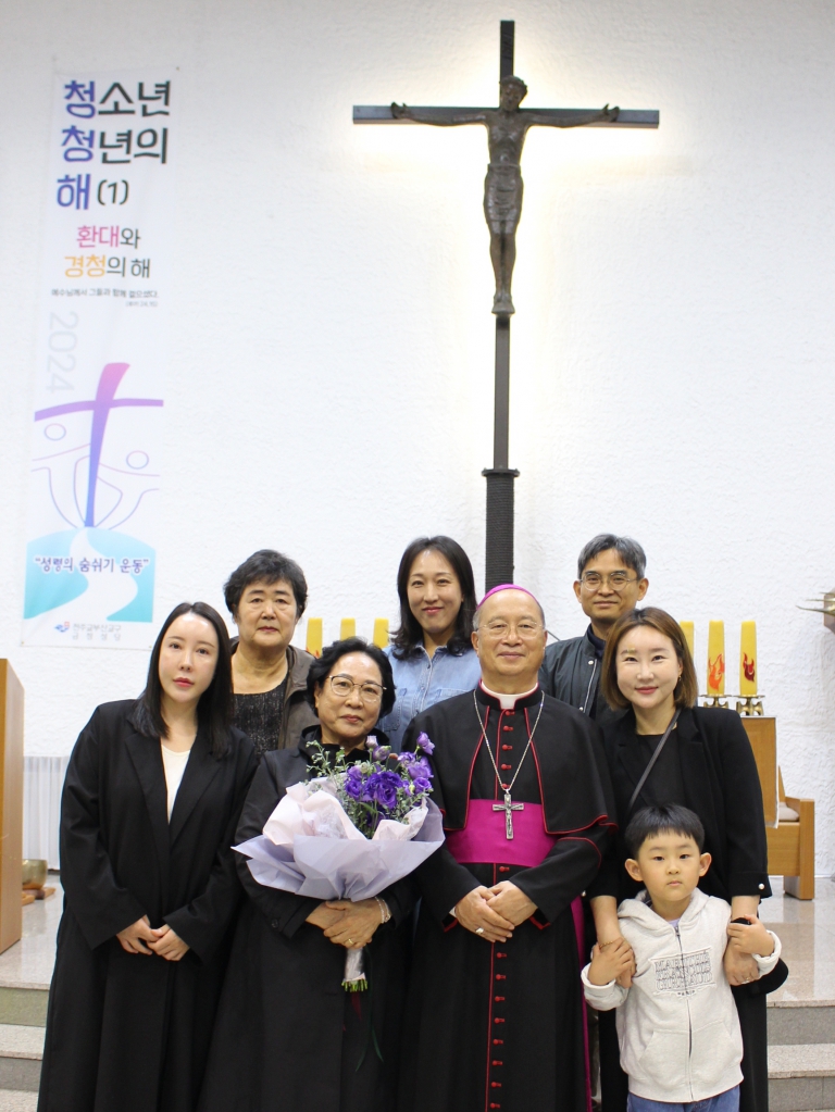 2410274 견진성사 개인사진 (35)[1].JPG