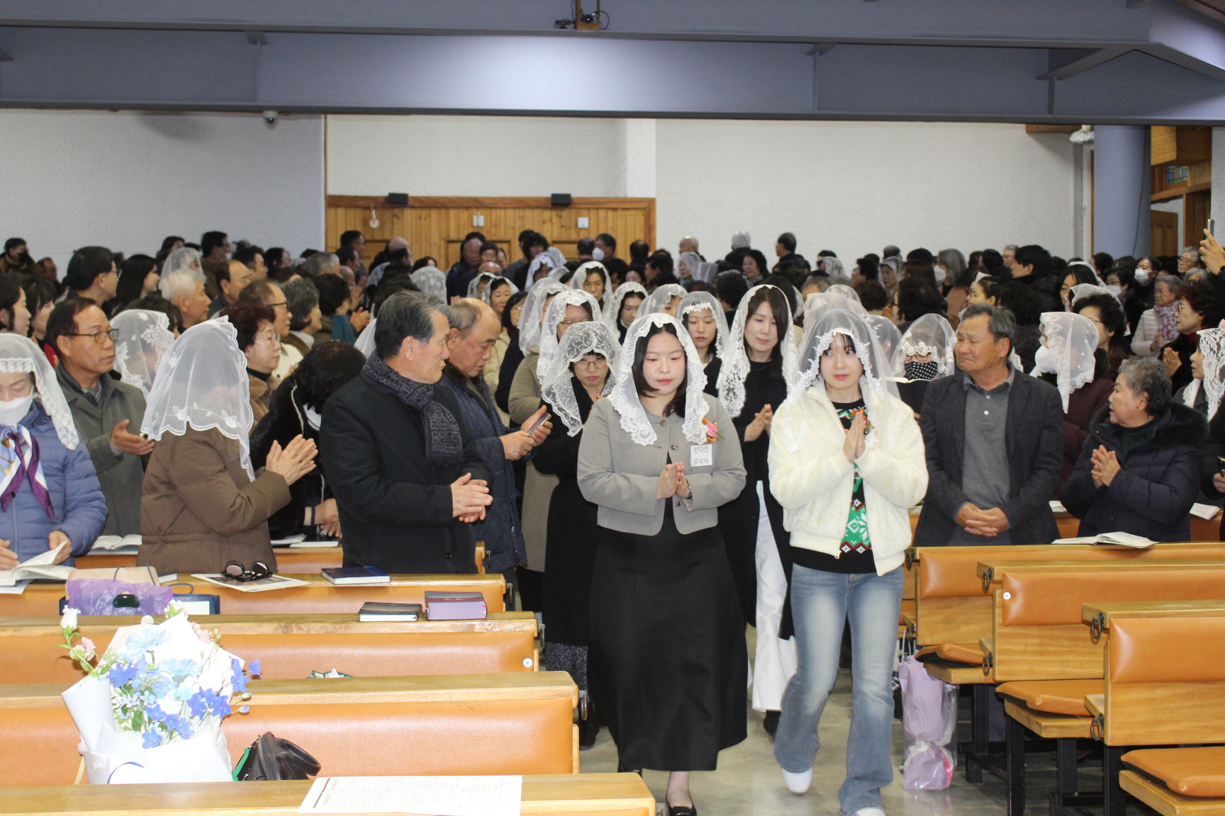 251225 성탄대축일 낮미사_입당 (7).JPG