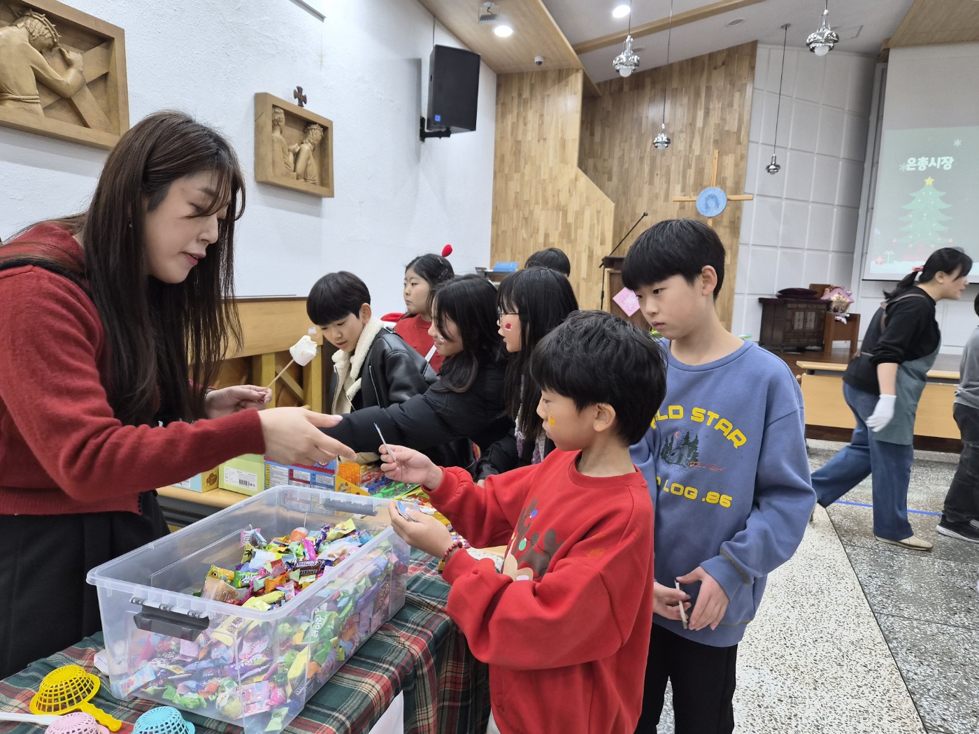 251220 성탄제_은총시장 (32).jpg