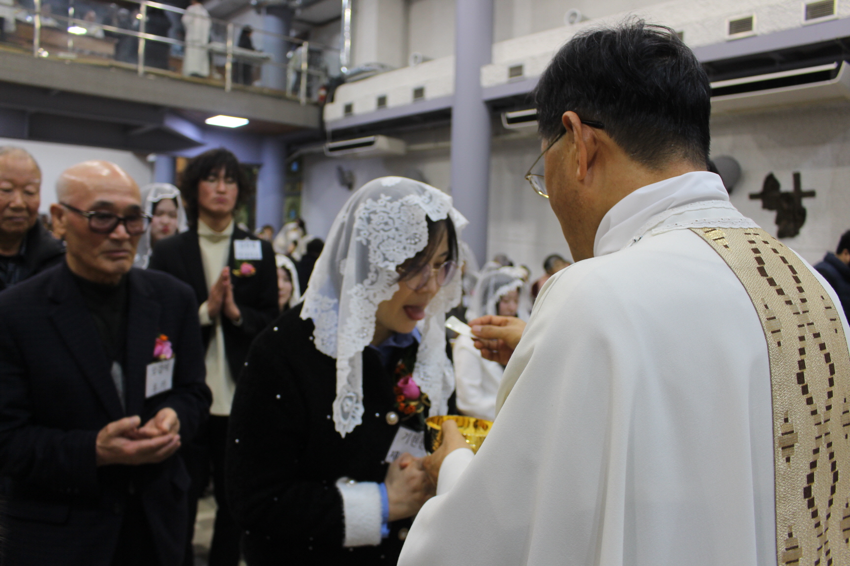 251225 성탄대축일 낮미사_첫영성체 (10).JPG