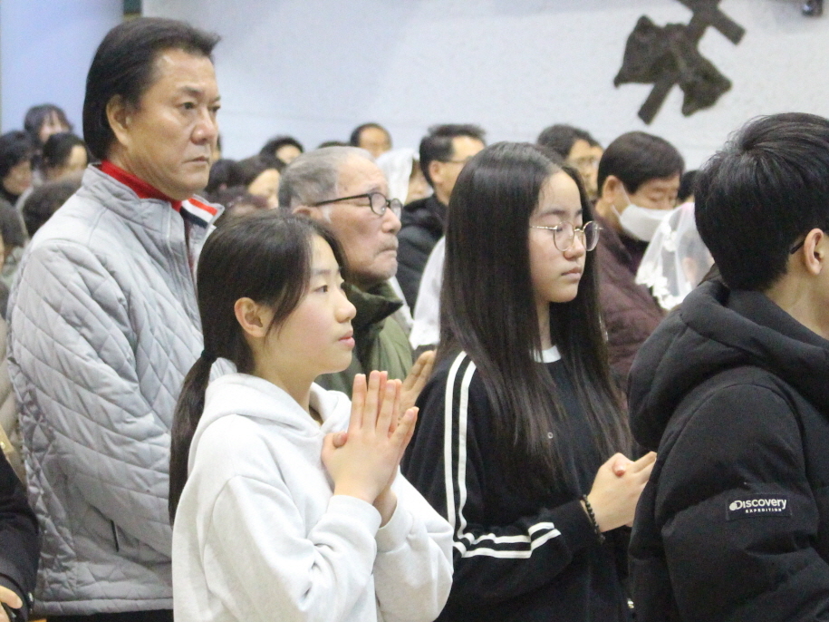 251224 성탄대축일밤미사_말씀의전례 (6).JPG