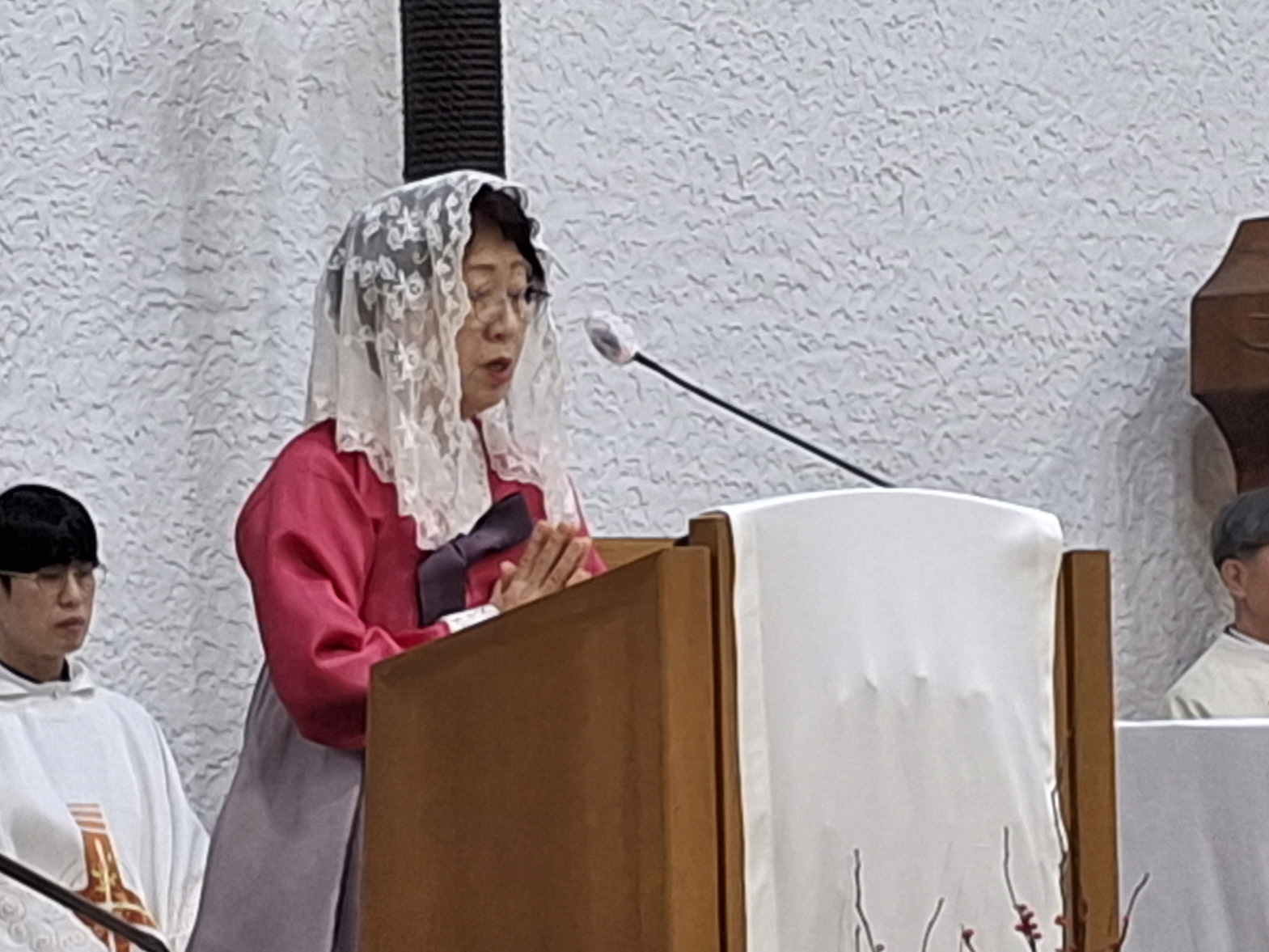 251224 성탄대축일밤미사_말씀의전례 (23).jpg