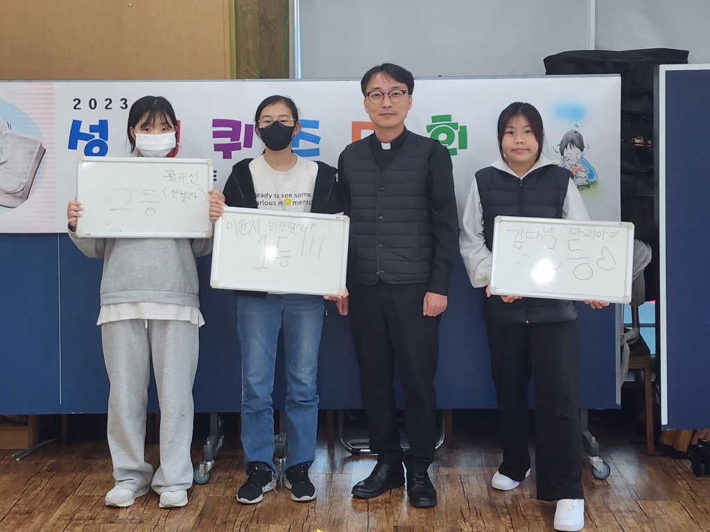 단체사진.jpg