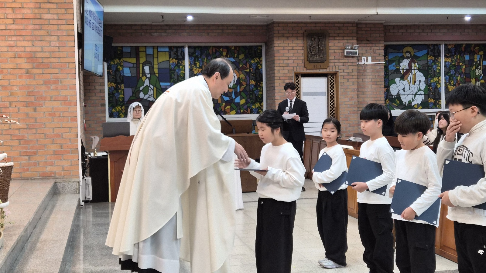 청소년 복사단 입단식 1.jpg