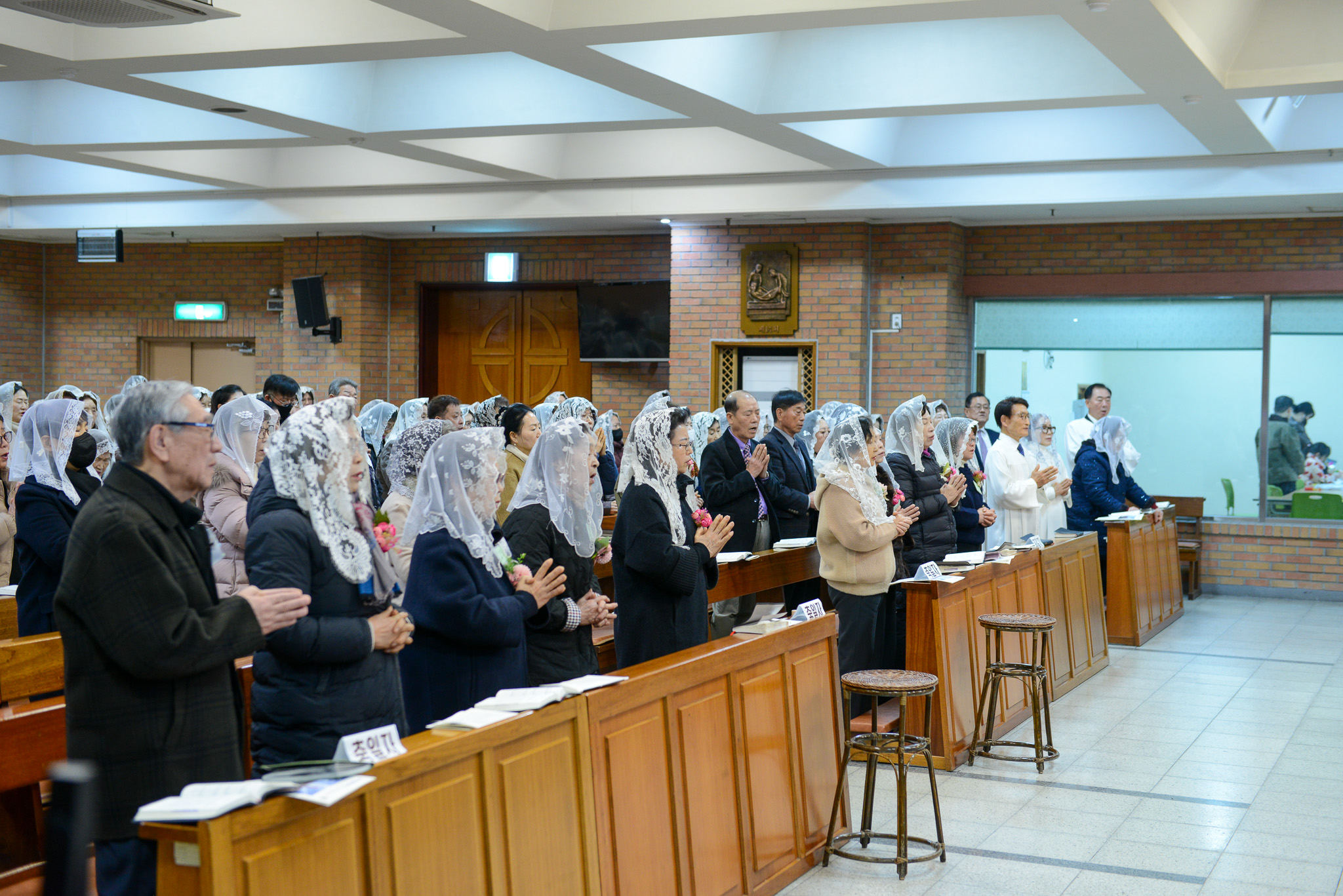 1월 축일자 미사중.jpg