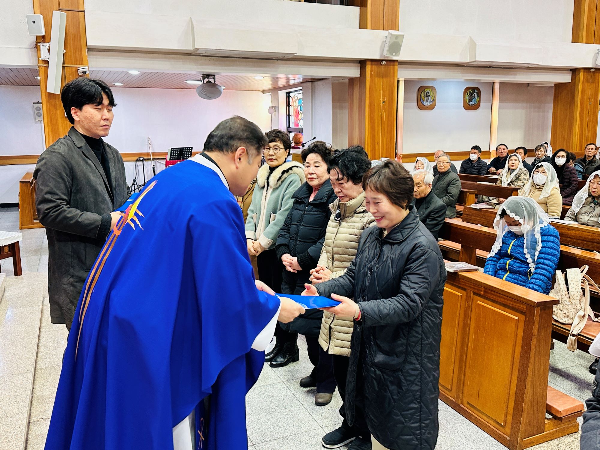 0303소공동체봉사자근속상05.jpg