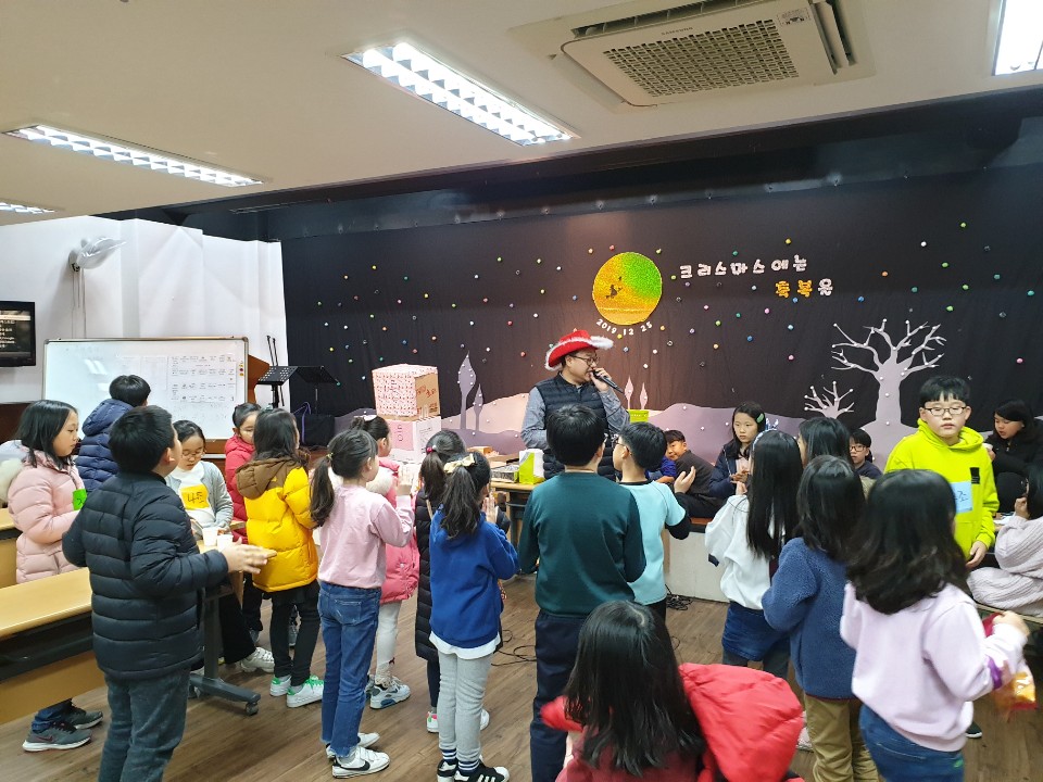 2019-12-21 주일학교 성탄맞이 행사 (40).jpg