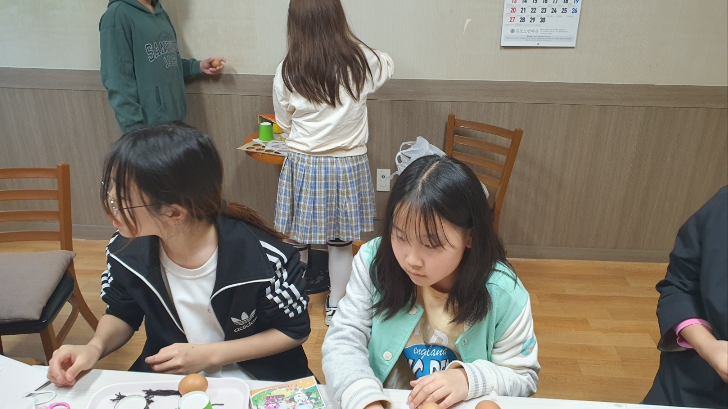 1746098134734-15.jpg