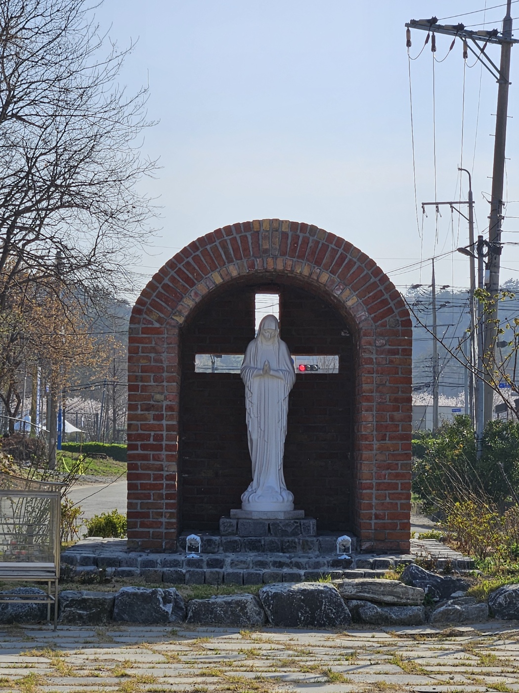 1746097248710-1.jpg