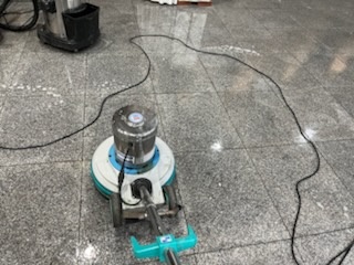 1744112338638-3.jpg