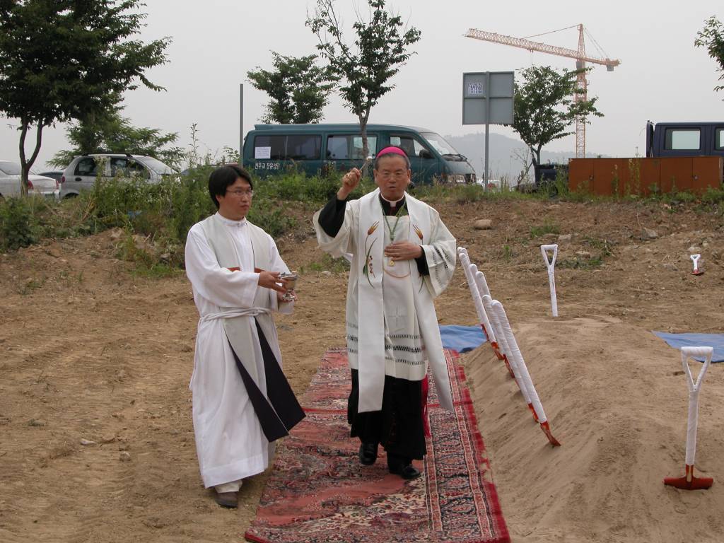 2005.06.19 장유대청성당 대지기공식 (3).jpg