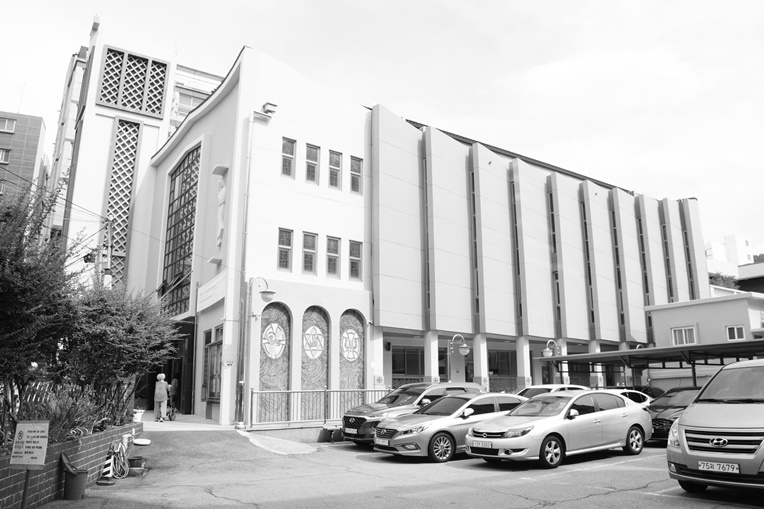 DSC061491 BW.JPG