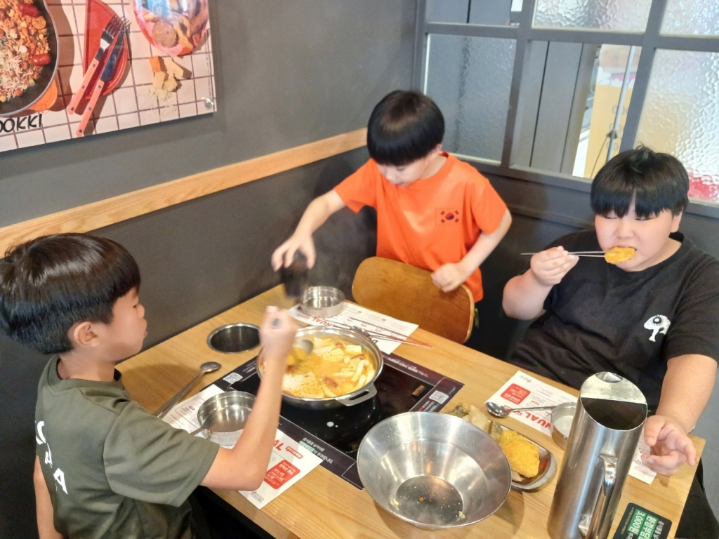 KakaoTalk_20241019_161645161_06.jpg