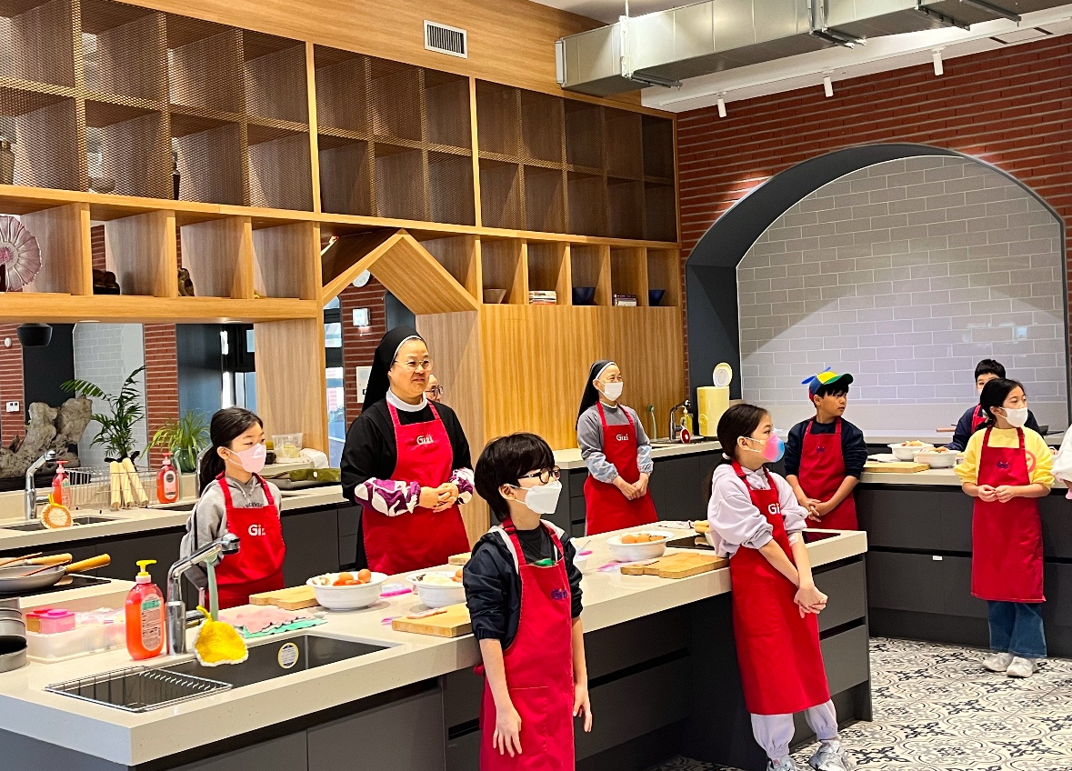 KakaoTalk_20241211_222159527_09.jpg