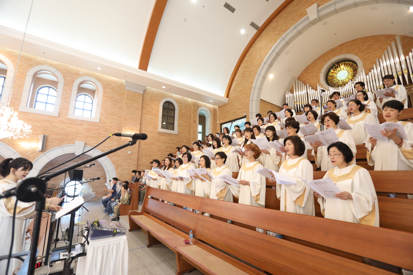 꾸미기_20190621울산대리구장취임미사192.JPG