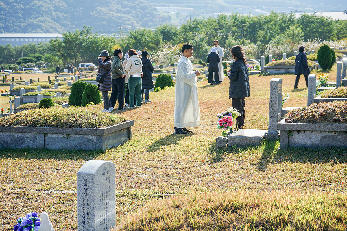 1103위령의날행사 (3).jpg