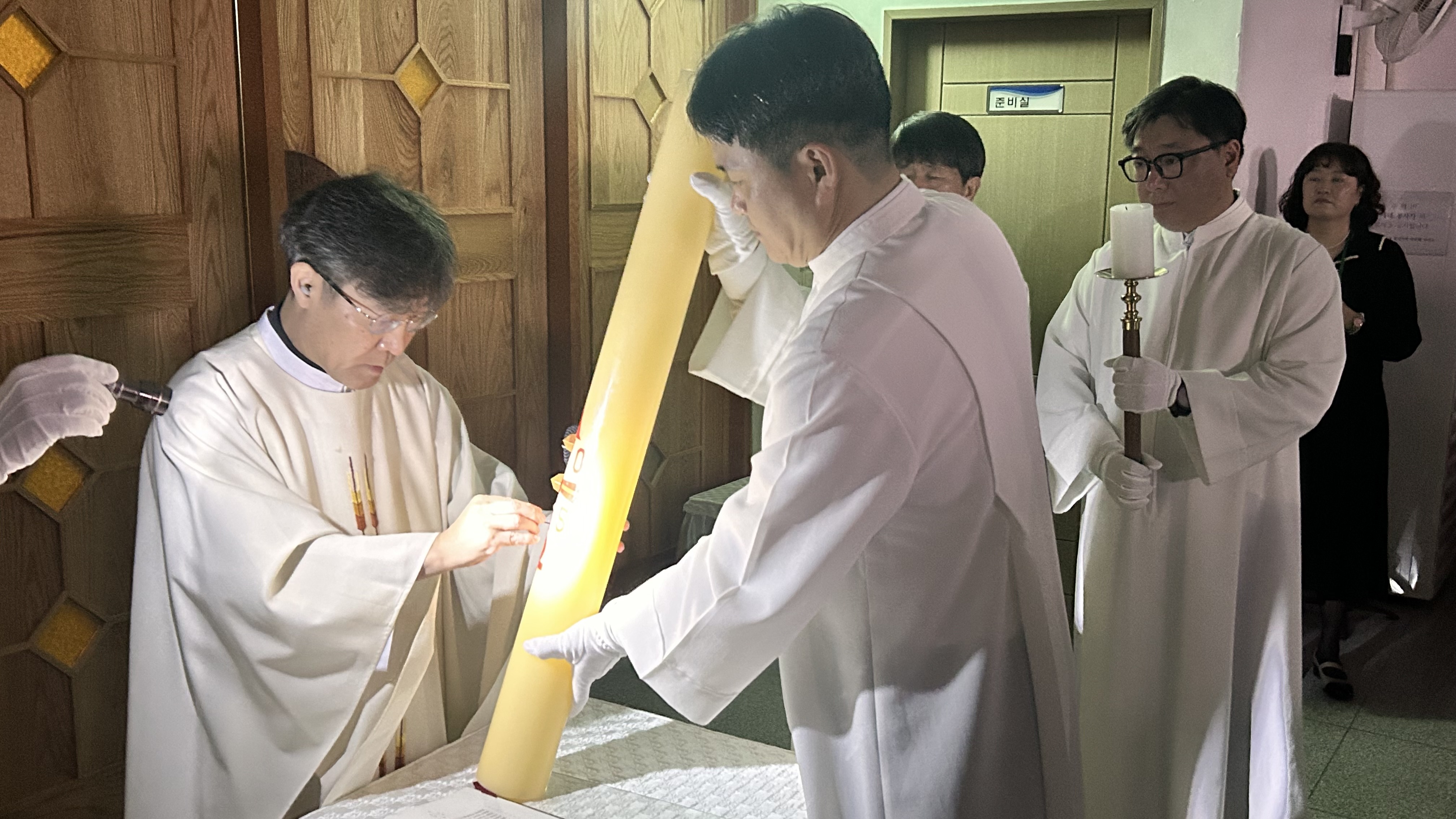 20250419-주님부활대축일 파스카 성야 (10).jpg
