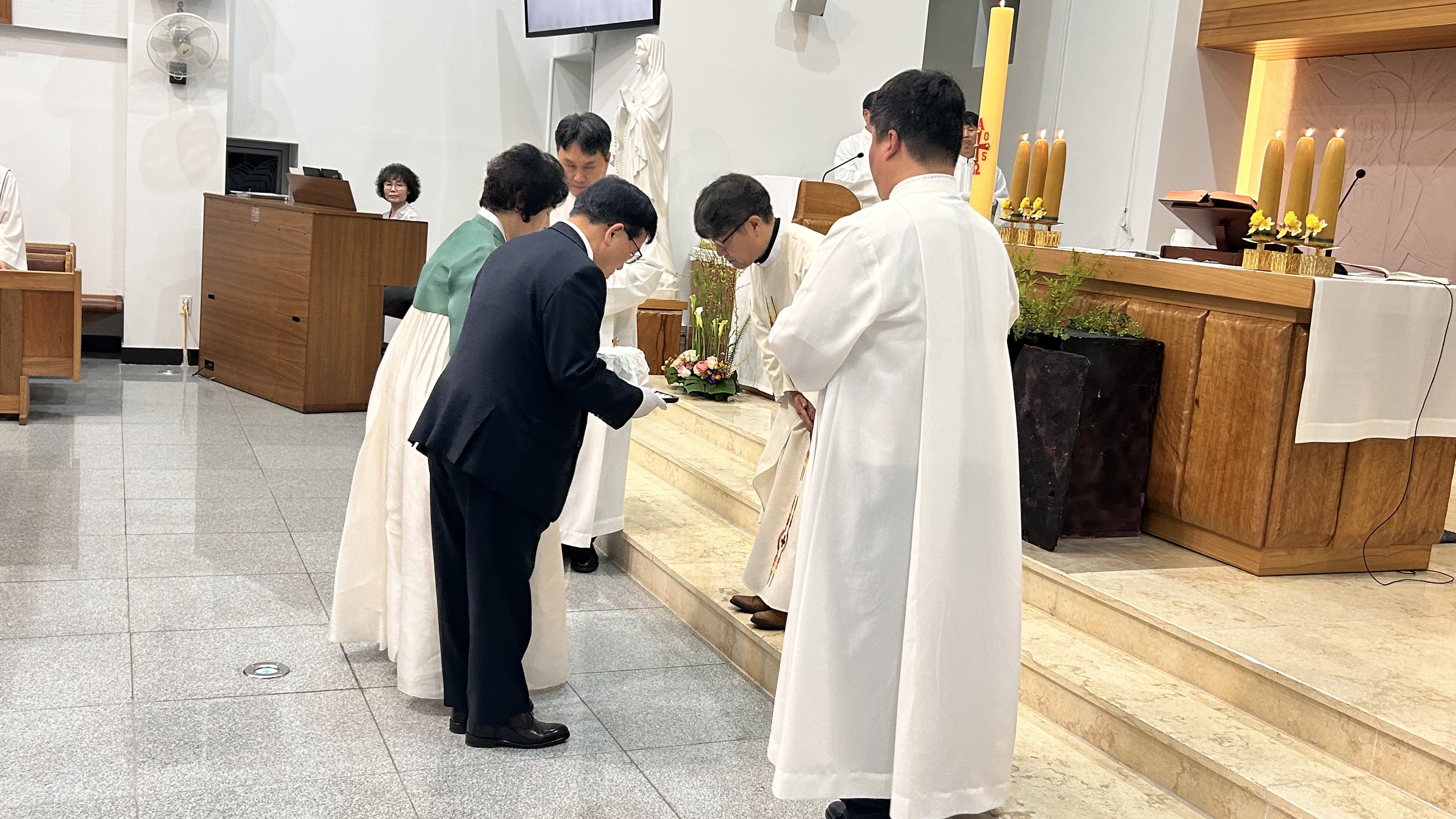 20250419-주님부활대축일 파스카 성야 (43).jpg