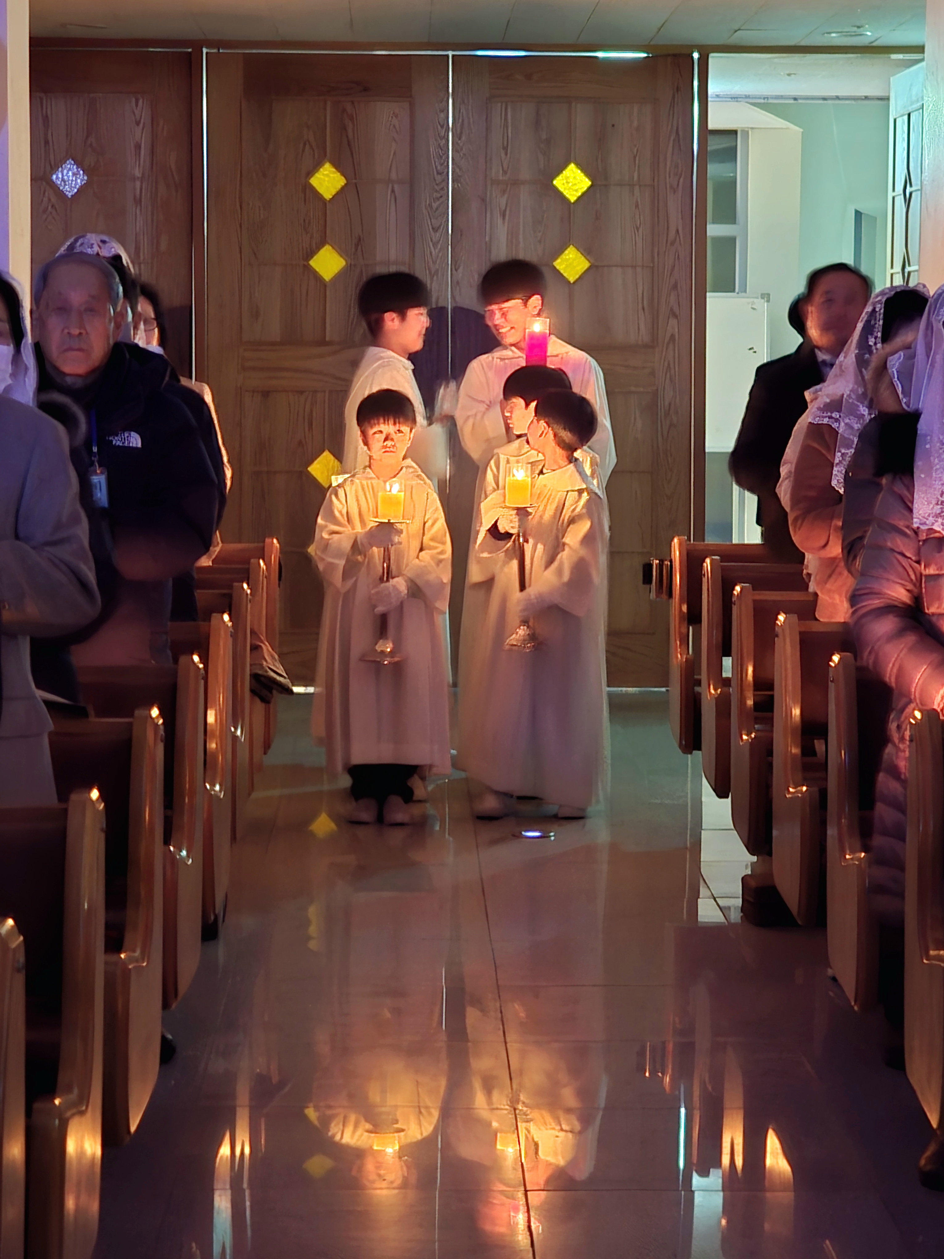 20251224-주님 성탄 대축일 밤 미사 (21).JPG