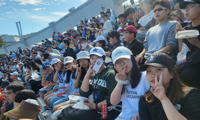 2023-10-02 주일학교 야구장 나들이.jpg